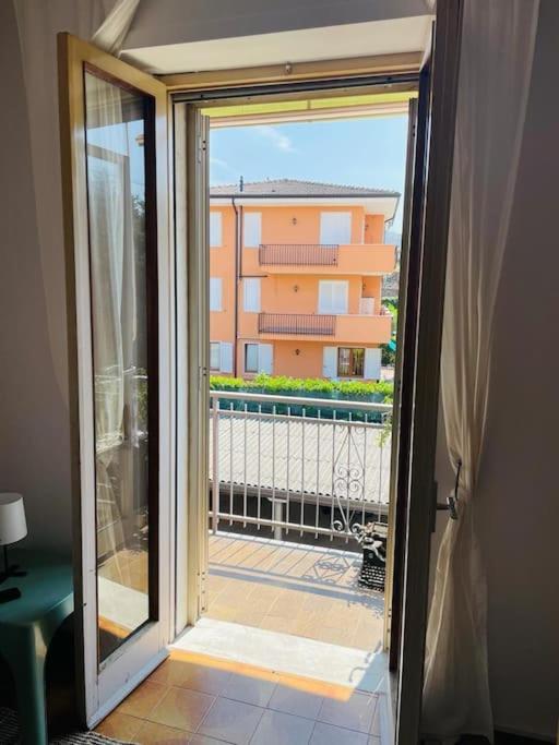 Apartment Al Lago, Torri Del Benaco Exteriör bild